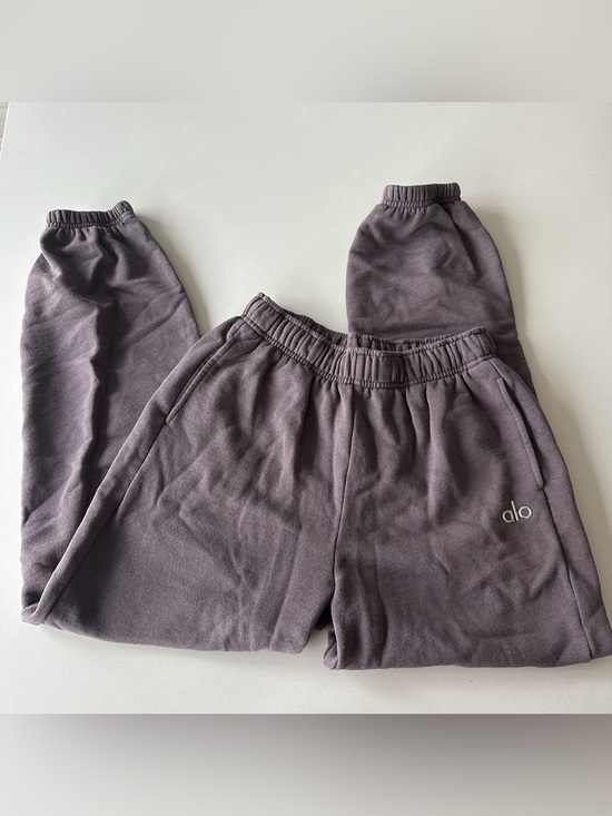 ALO Yoga Pants - Alo Yoga sweatpants